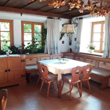 Koestlhof, Familie Hassler Bed & Breakfast *